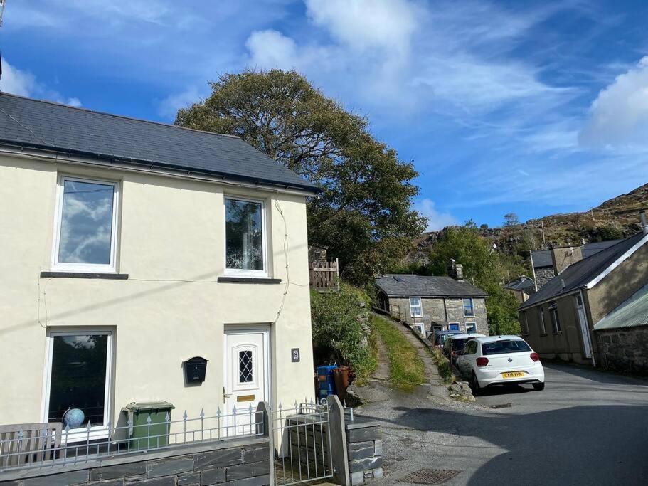 Zipworld Waterfalls Eryri Dogs Welcome 3 Bed Sleeps 5 Blaenau Ffestiniog Exterior foto