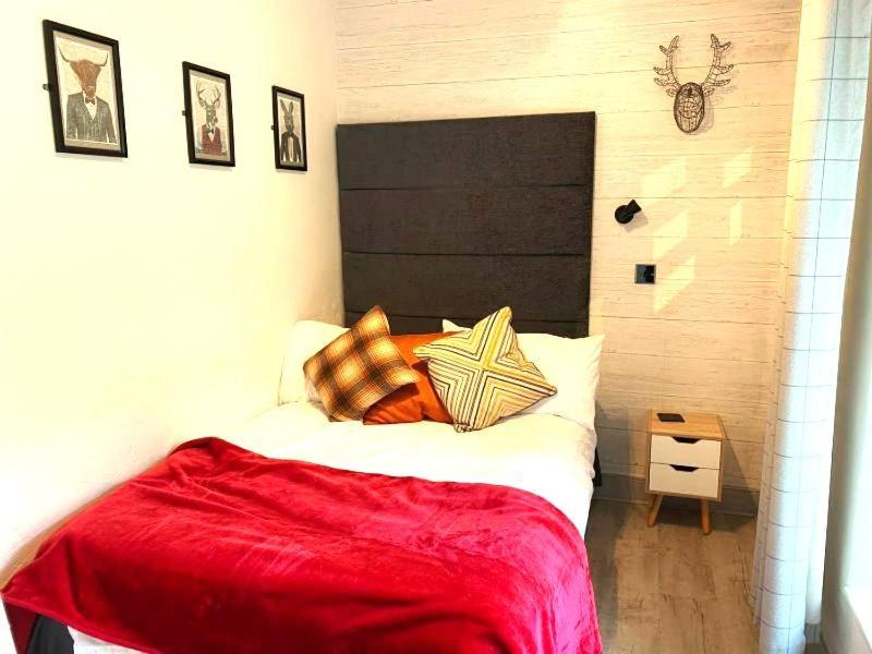Zipworld Waterfalls Eryri Dogs Welcome 3 Bed Sleeps 5 Blaenau Ffestiniog Exterior foto